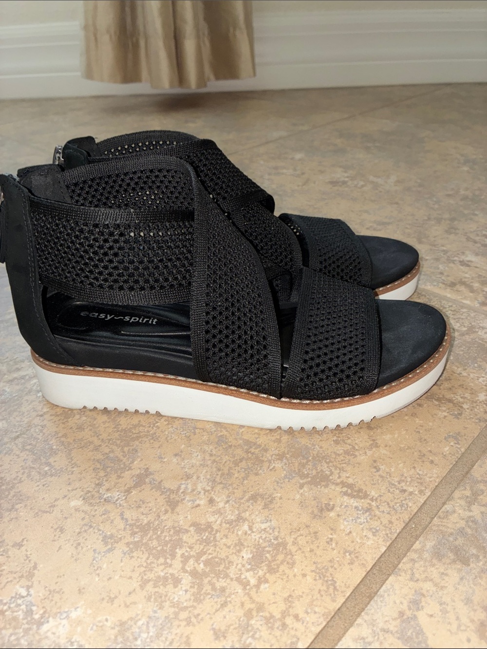 Easy Spirit Black Mesh Platform Sandals with White Sole